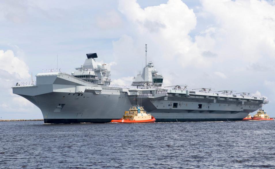 Прибытие новейшего британского авианосца  HMS Queen Elizabeth (R08)  в американскую ВМБ  Mayport, шт. Флорида, фото сделано 5 сентября 2018 года