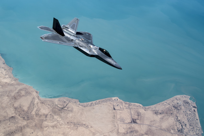 Намек: 13 сентября 2019 года F-22 Raptor над одним из не раскрываемых районов Юго-Западной Азии